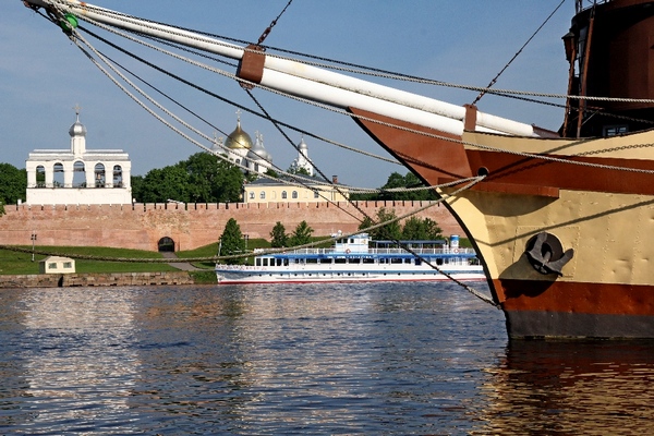 Великий Новгород, фрегат "Флагман" 